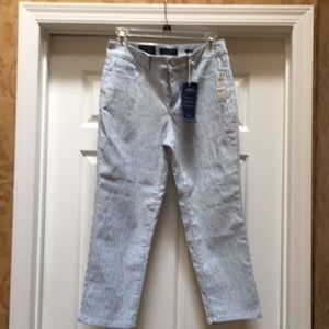 Charter club. Capri. Lt. blue w/pattern.  Sz6 NWT